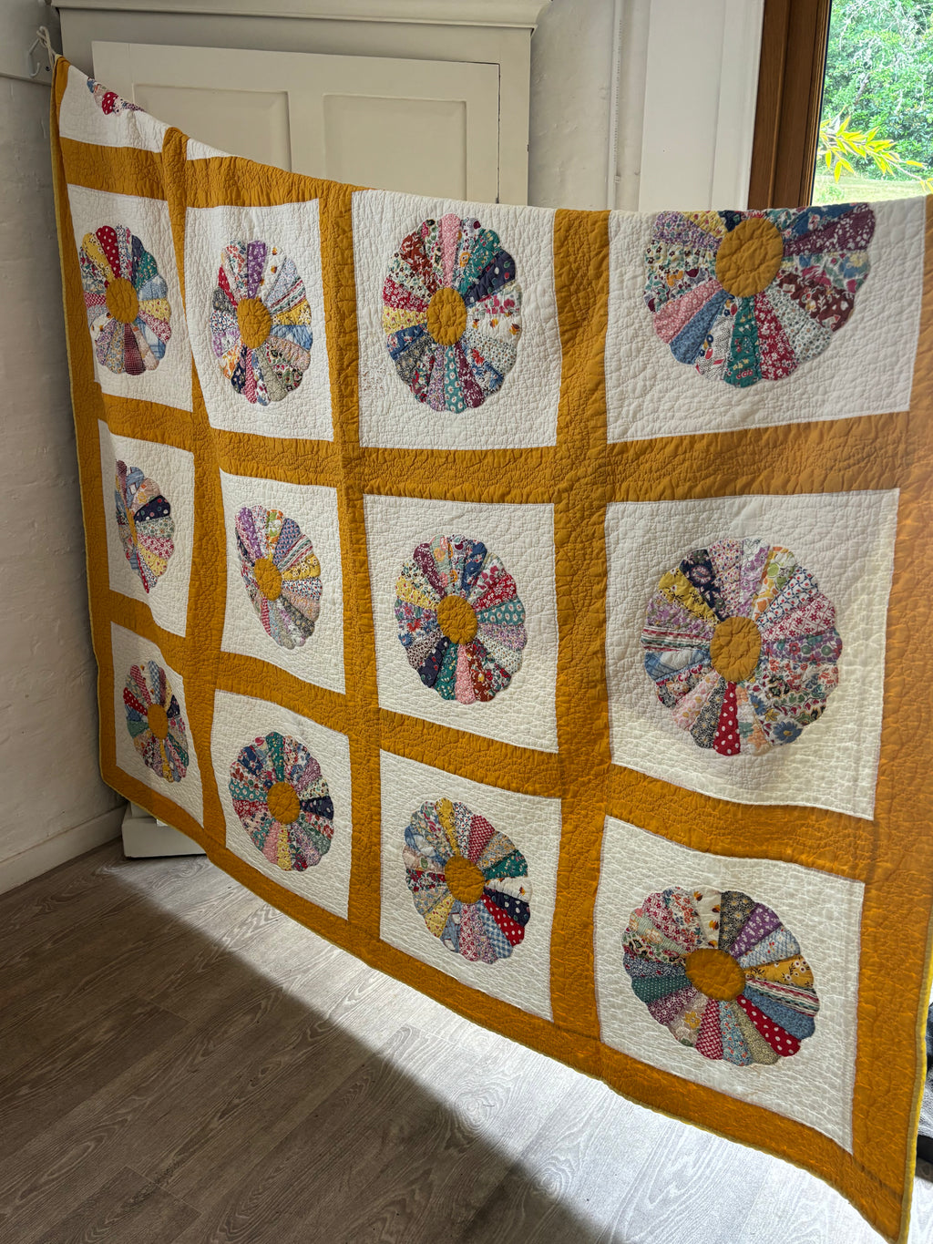 Dresden plate quilt