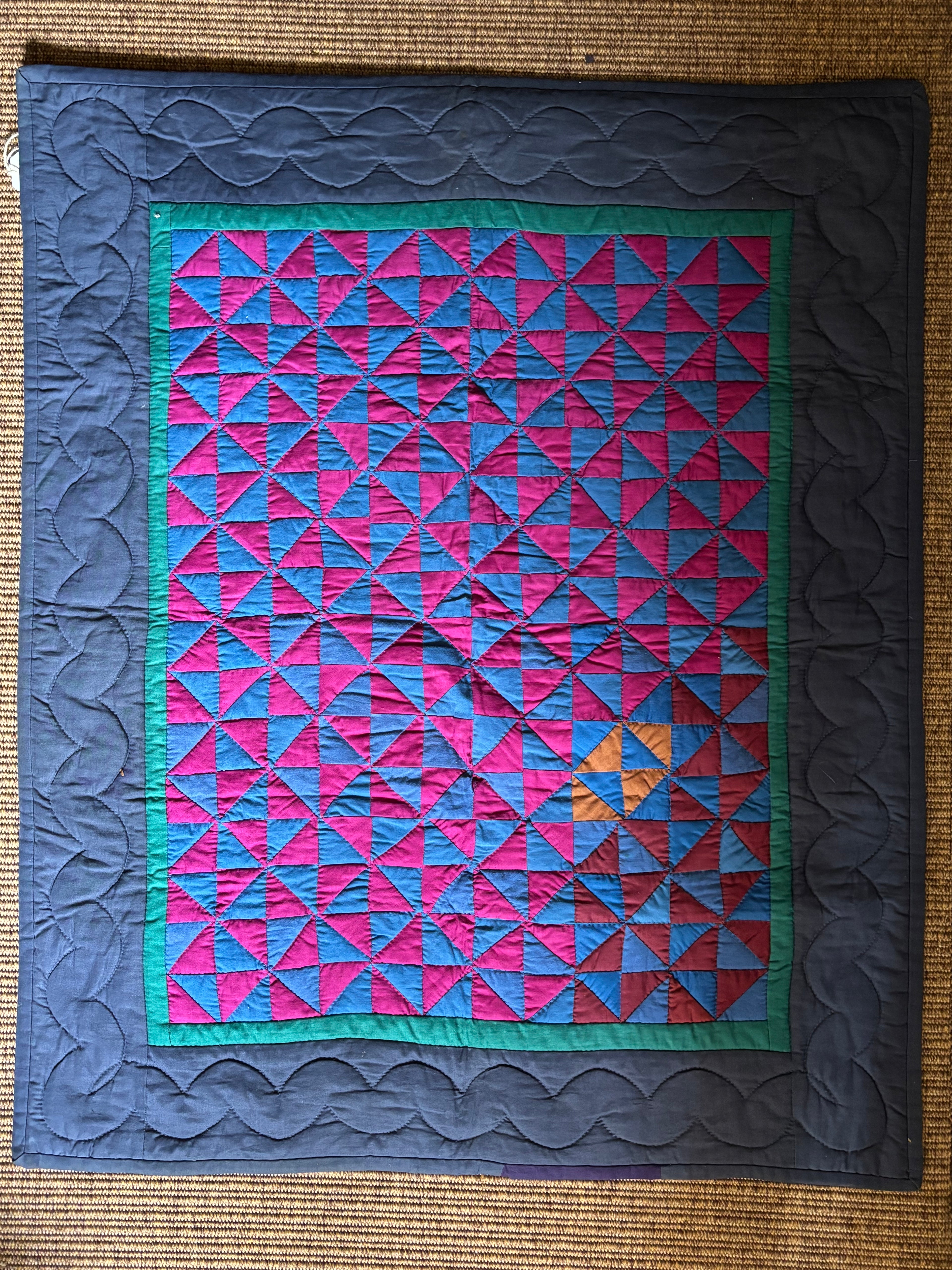 Amish wall hanging quilt